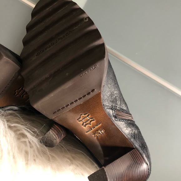 Vero Cuoio Donald J Pliner Boots. - Picture 10 of 10